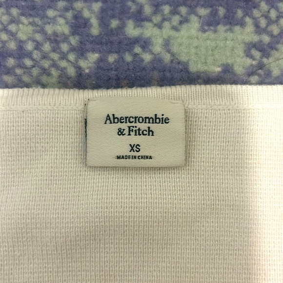 Abercrombie & Fitch Long Sleeve Top - Picture 2 of 2